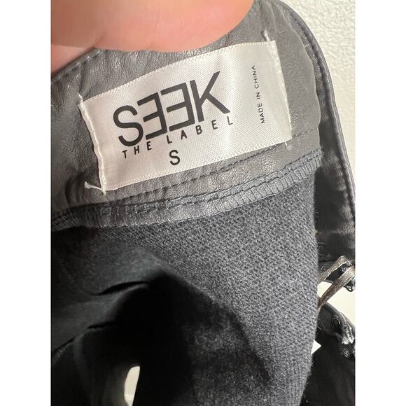SEEK The Label Gray Faux Leather Mini Skirt Size Small - Picture 7 of 7